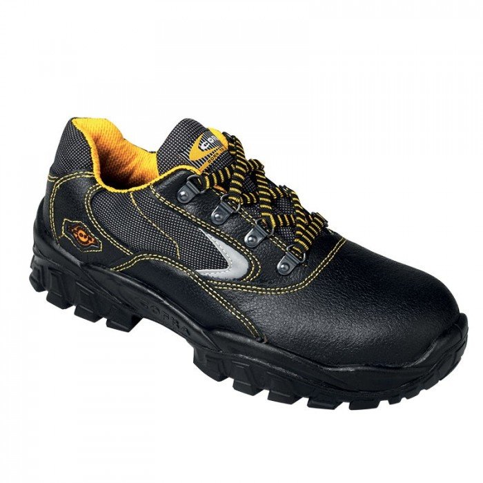 Chaussure de sécurité S3 professionnelle de travail noire en cuir ISO EN  20345 S3 homme logistique artisan manutention chantier, CH525